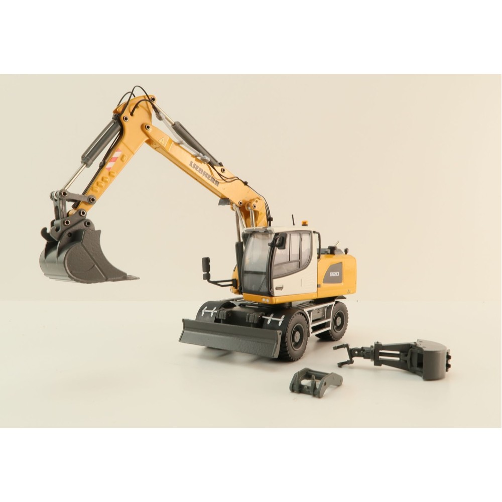Conrad 2216/0 - Liebherr A 920 IV Mobile Wheeled Excavator - Scale 1:50 