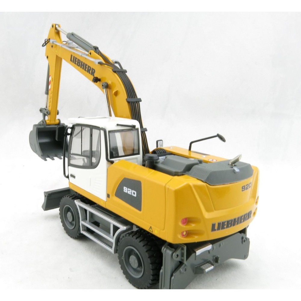 Conrad 2217/0 - Liebherr A 920 IIIA Mobile Wheeled Excavator - Scale 1:50