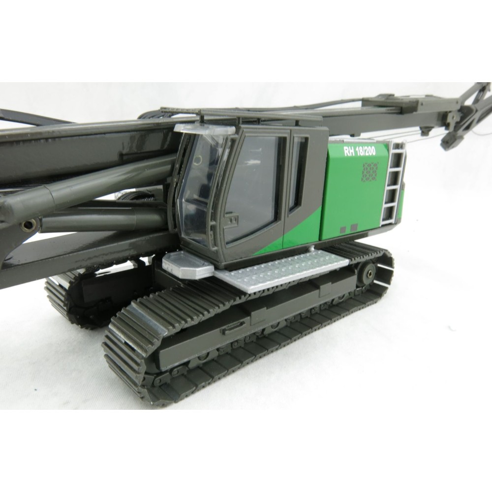 Conrad 2515/01 DELMAG RH 18/200  Drilling rig on carrier SR 25 E - Scale 1:50