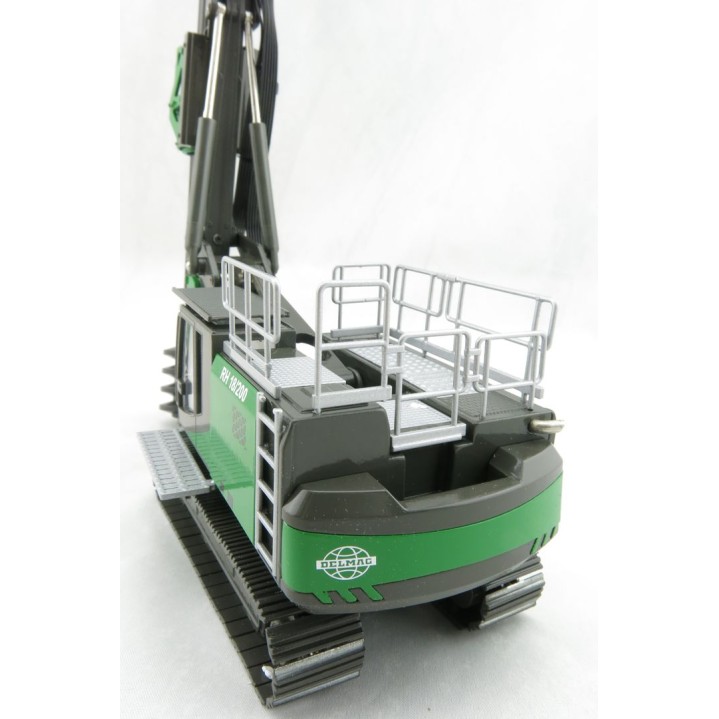Conrad 2515/01 DELMAG RH 18/200  Drilling rig on carrier SR 25 E - Scale 1:50