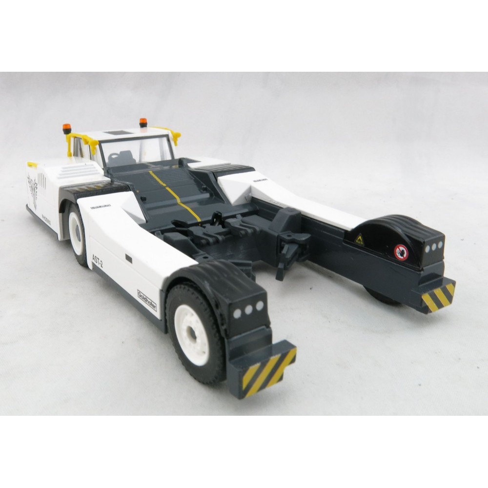 Conrad 5517/0 - GOLDHOFER AST-2 „PHÖNIX“  Aircraft tractor  Edition: GOLDHOFER - Scale 1:50