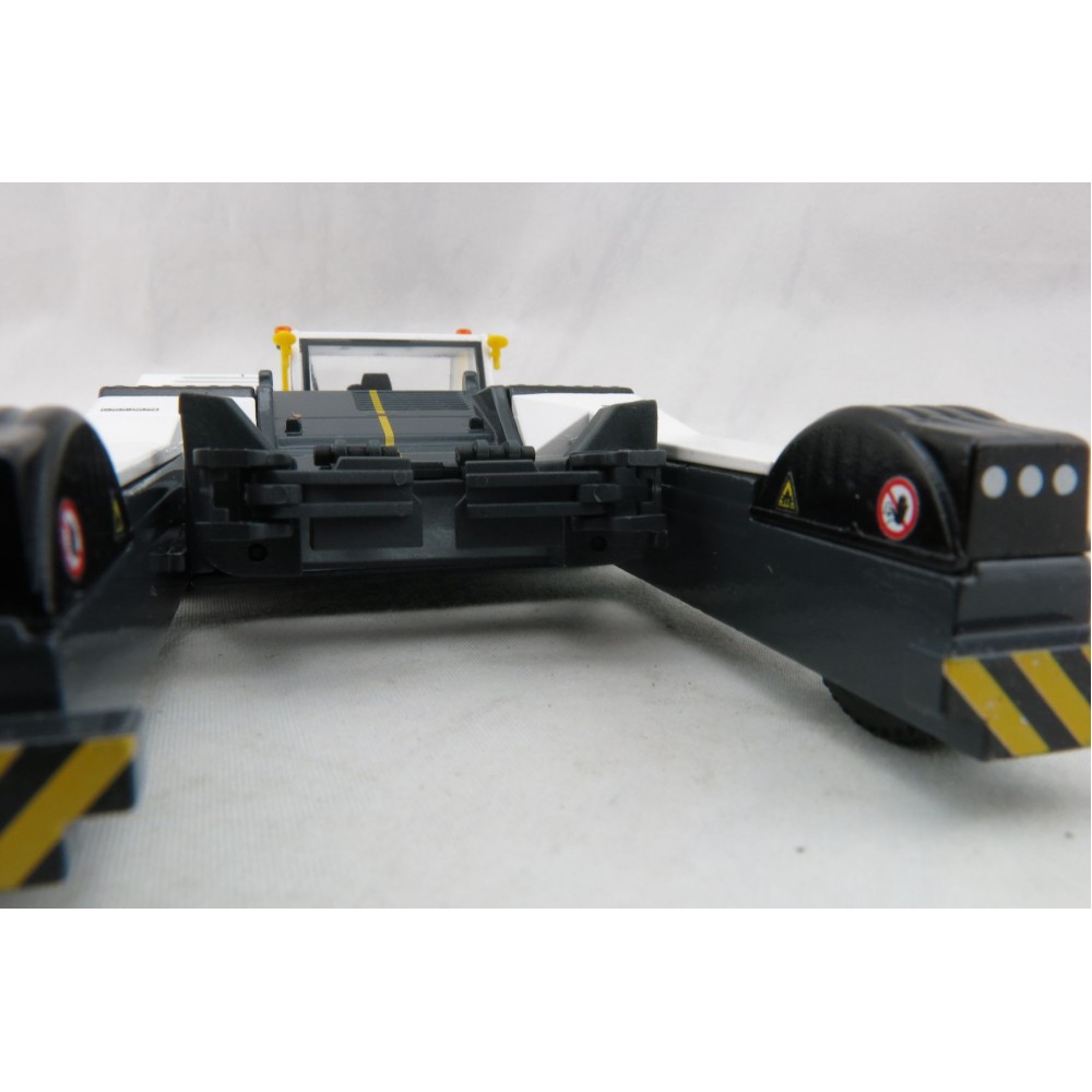 Conrad 5517/0 - GOLDHOFER AST-2 „PHÖNIX“  Aircraft tractor  Edition: GOLDHOFER - Scale 1:50
