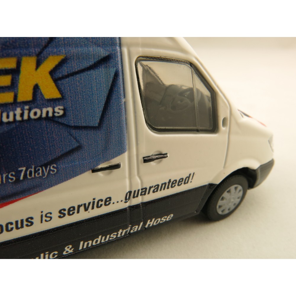 Conrad 1610/11 Australian Mercedes - Benz Sprinter Service Van Pirtek Fluids  Diecast Scale 1:50