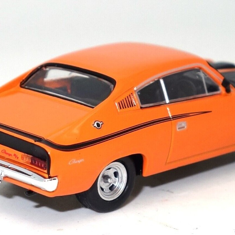 Road Ragers - 1972 Valiant Charger E38 R/T - Hemi Orange  - Scale 1:64