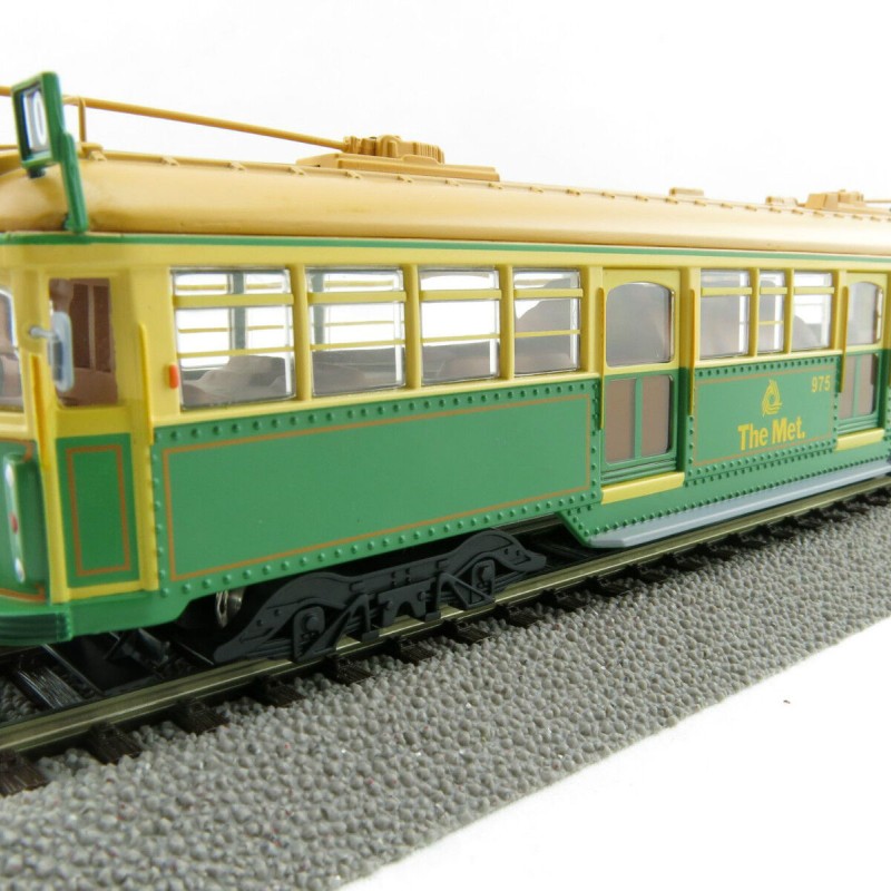 Cooee ELECTRIC POWERED W6 CLASS MELBOURNE TRAM GREEN RATTLER The Met NO 975 1:76
