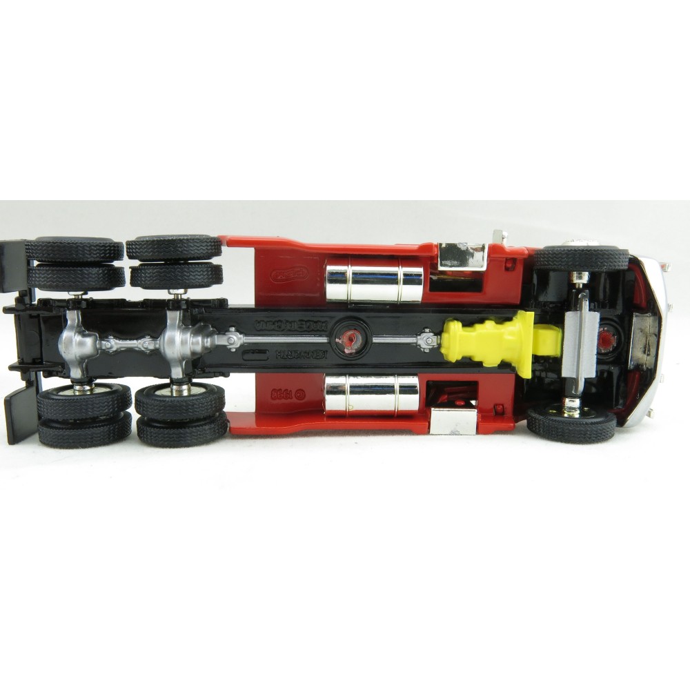 P.E.M. - World Car Collectables Australian Kenworth T600 A LINFOX WITH XXXX Beer QLD Trailer - Scale 1:64