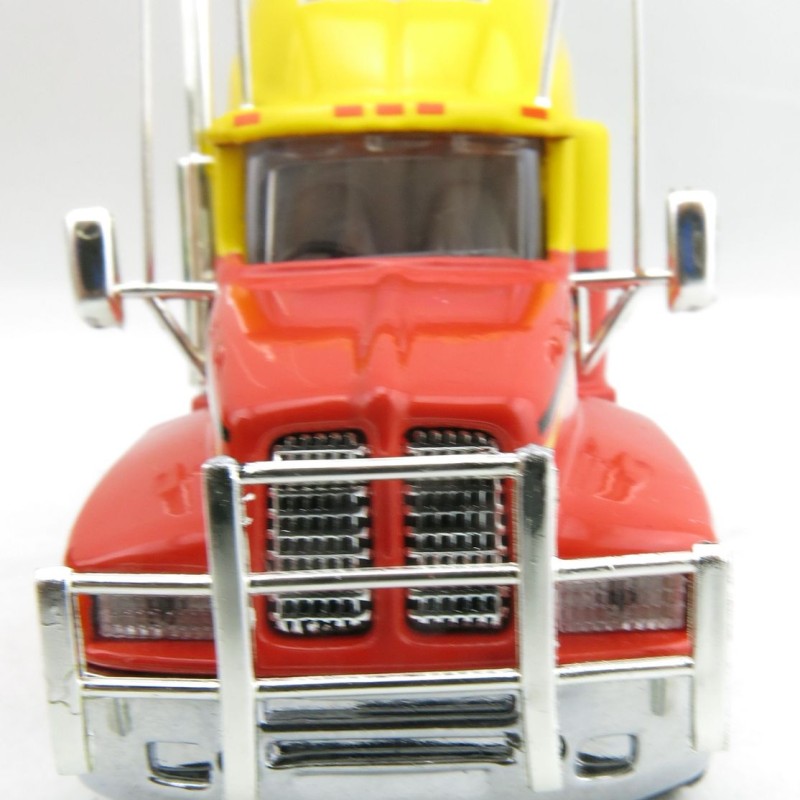 P.E.M. - World Car Collectables Australian Kenworth T600 A LINFOX WITH XXXX Beer QLD Trailer - Scale 1:64