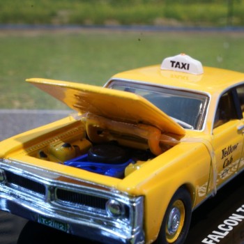 Road Ragers - 1971 XY Ford Falcon Brisbane Yellow Cab Taxi - Scale 1:64