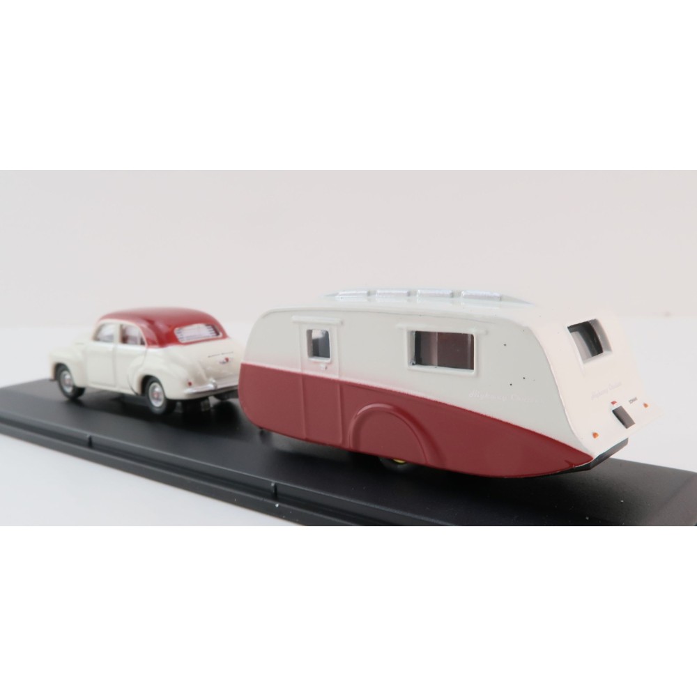 Road Ragers - Australian 1953 Holden FJ Sedan & Highway Cruiser Caravan Set - H0 Scale 1:87
