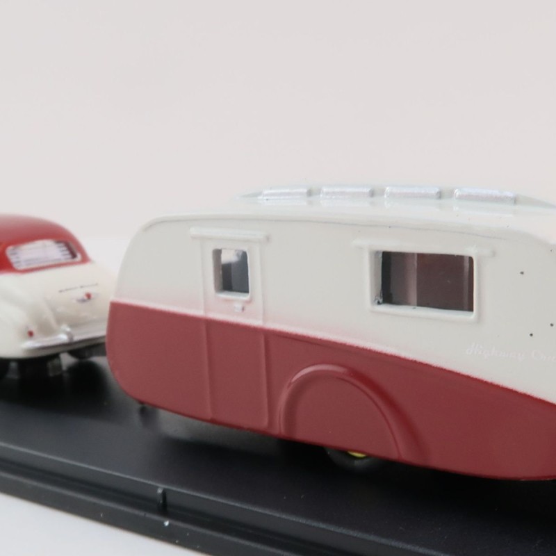 Road Ragers - Australian 1953 Holden FJ Sedan & Highway Cruiser Caravan Set - H0 Scale 1:87