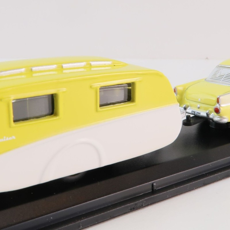 Road Ragers - Australian 1960 Holden FB Sedan & Highway Cruiser Caravan Set - H0 Scale 1:87 