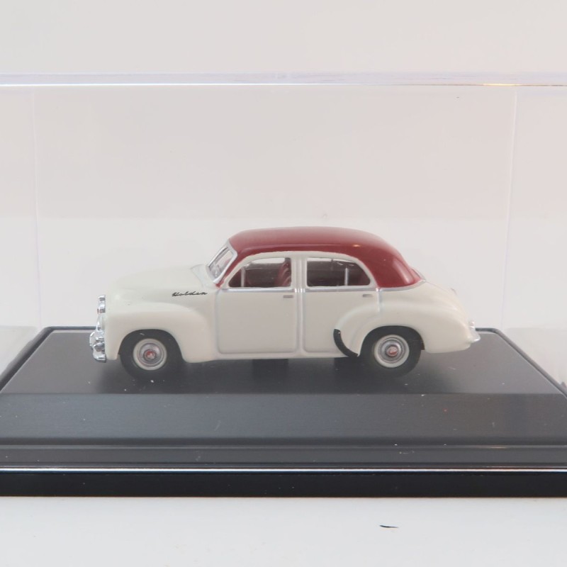 Road Ragers Australian 1960 Holden FJ Sedan Satellite Glamour Red Marl Grey H0 Scale 1:87
