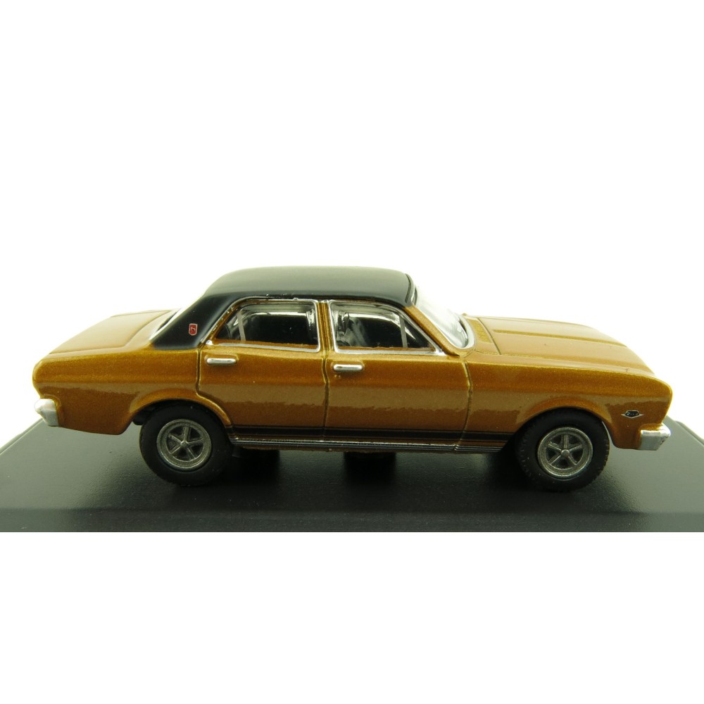 Road Ragers - Australian 1968 Ford XT Falcon GT Sedan in GT Gold  - H0 Scale 1:87
