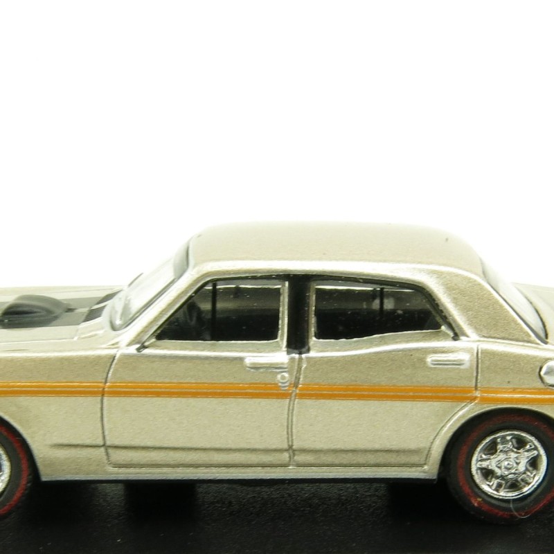 Road Ragers Australian 1971 Ford Falcon XY 351 GTHO Muscle Car in Quicksilver in H0 Scale 1:87