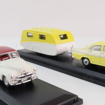 Road Ragers Australian Holden FB & FJ  Twin Cruiser Caravan Set - Scale 1:87
