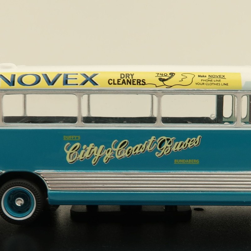 Road Ragers - Australien 1959 Bedford SB Bus - Duffy's City Coast Buses Bundabery QLD  - Scale 1:87