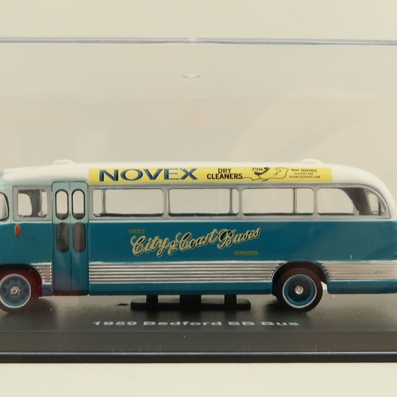 Road Ragers - Australien 1959 Bedford SB Bus - Duffy's City Coast Buses Bundabery QLD  - Scale 1:87