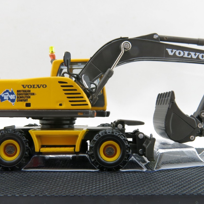 Road Ragers - Volvo EW180 B Mobile Wheeled Excavator Australian Constrution & Demolition Company - Scale 1:87