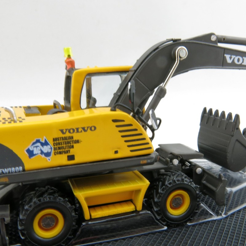 Road Ragers - Volvo EW180 B Mobile Wheeled Excavator Australian Constrution & Demolition Company - Scale 1:87