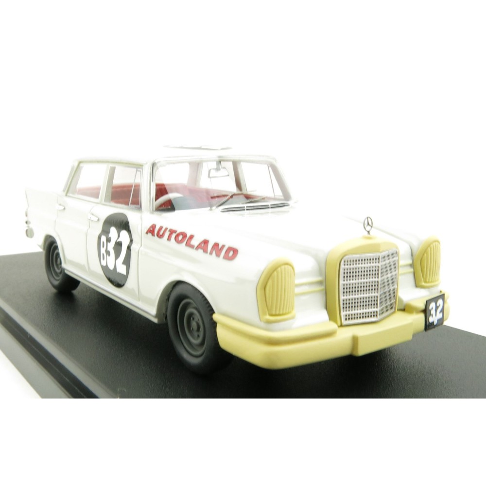 Ace Models ACETF15 Mercedes Benz 220SE Phillip Island Winner 1961 Jane / Firth - Scale 1:43