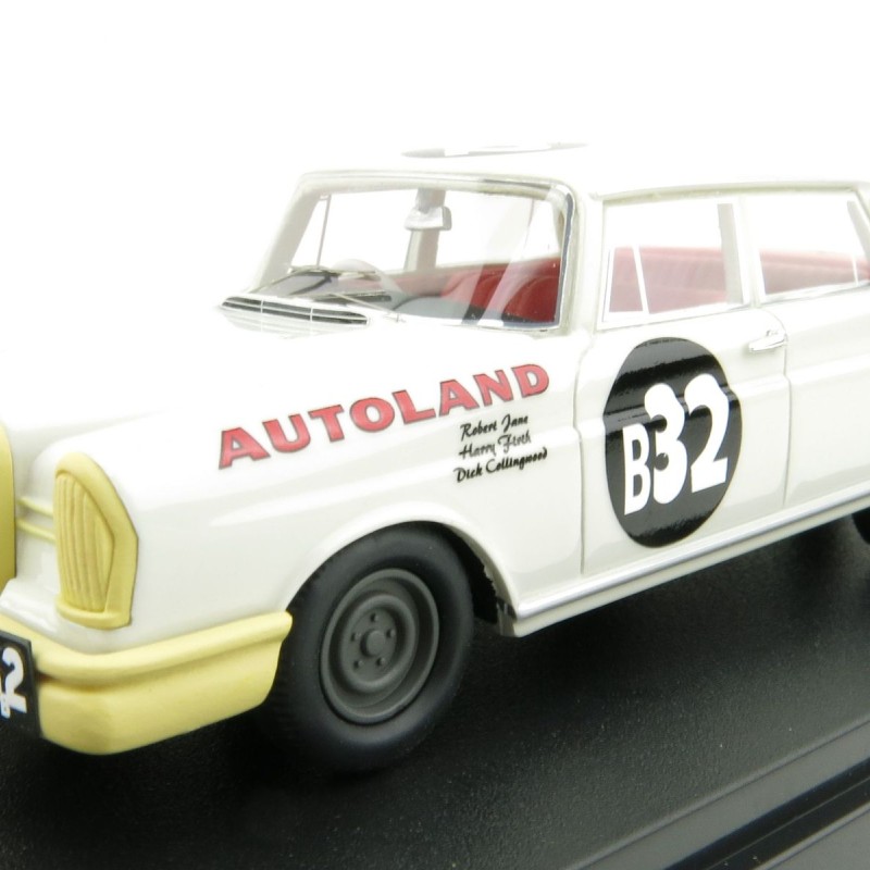 Ace Models ACETF15 Mercedes Benz 220SE Phillip Island Winner 1961 Jane / Firth - Scale 1:43