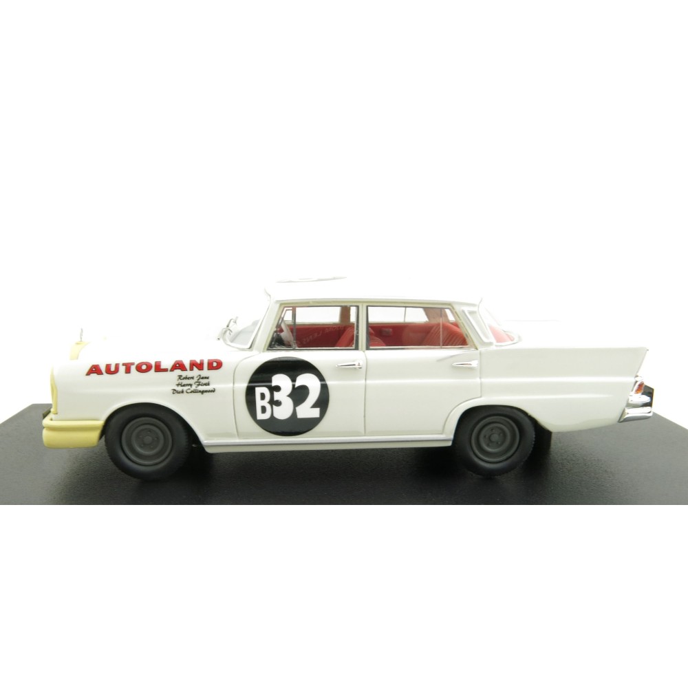Ace Models ACETF15 Mercedes Benz 220SE Phillip Island Winner 1961 Jane / Firth - Scale 1:43