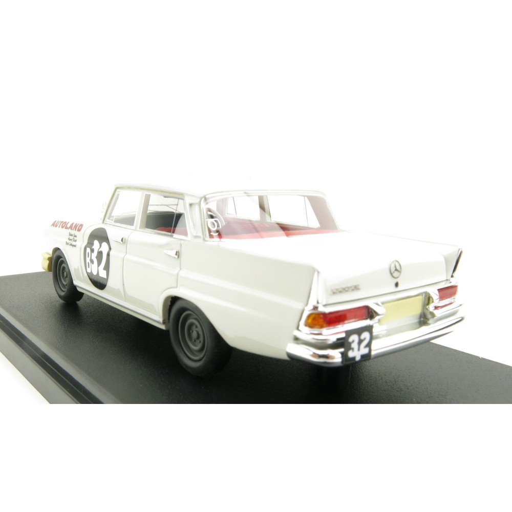 Ace Models ACETF15 Mercedes Benz 220SE Phillip Island Winner 1961 Jane / Firth - Scale 1:43