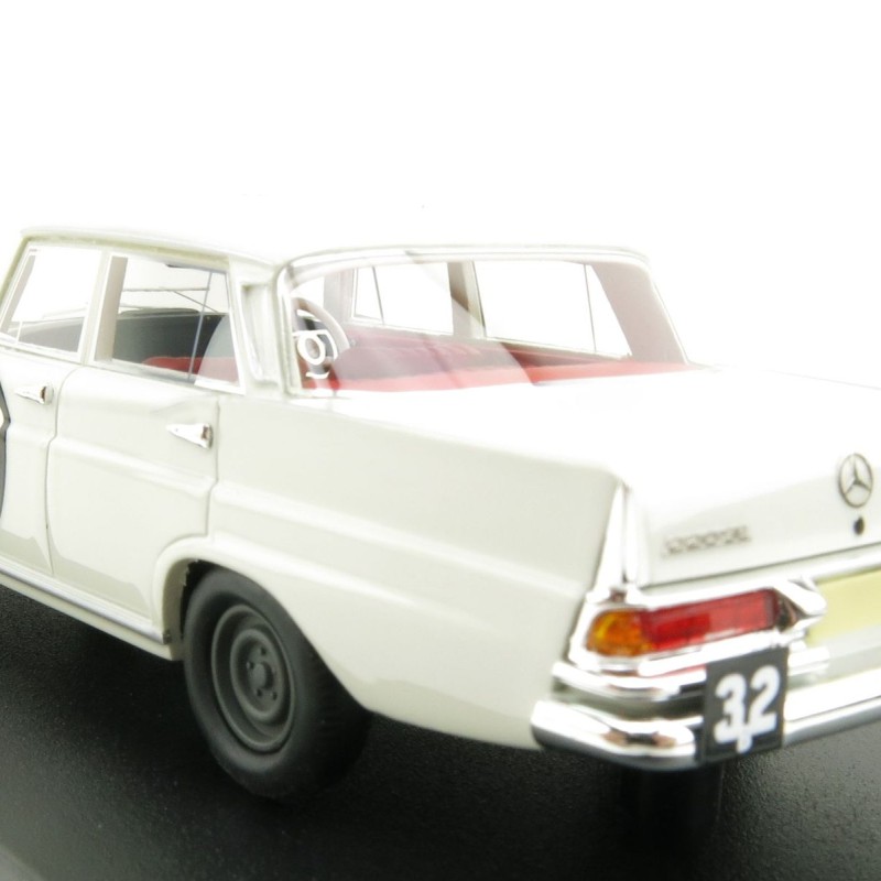 Ace Models ACETF15 Mercedes Benz 220SE Phillip Island Winner 1961 Jane / Firth - Scale 1:43