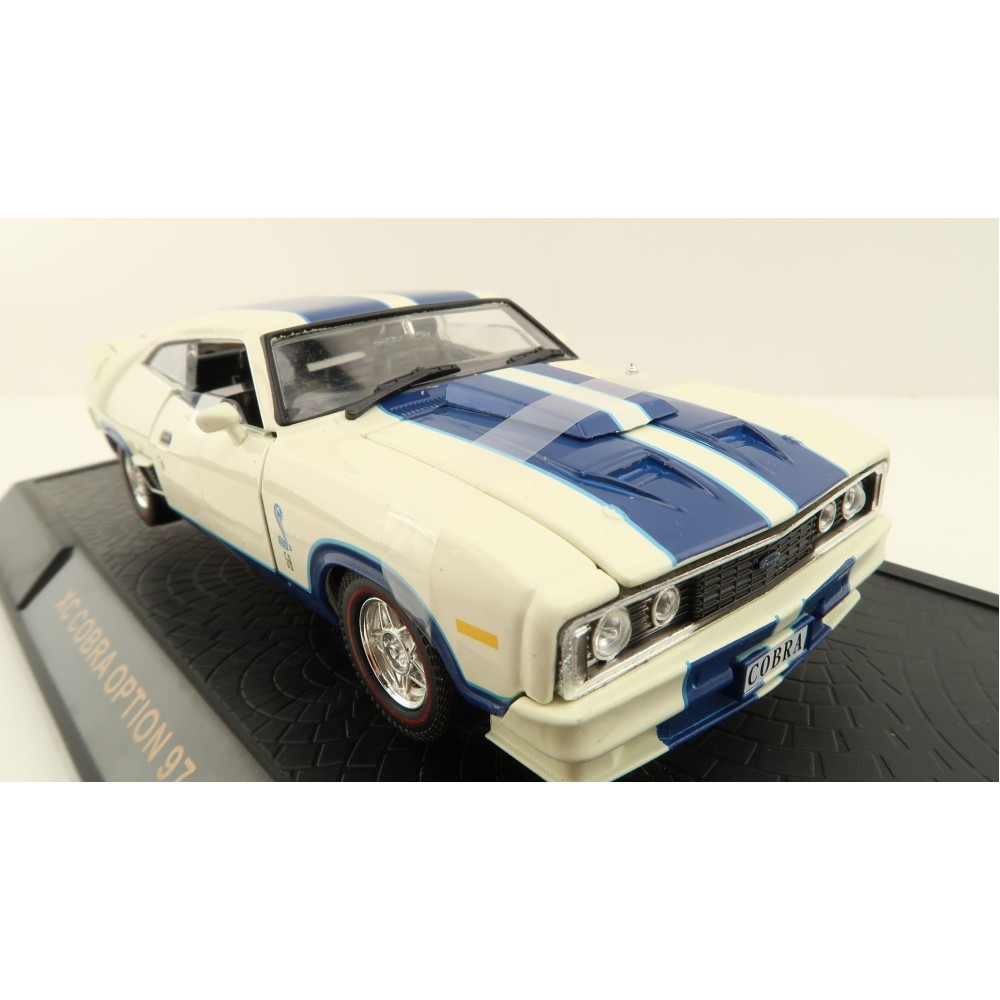 DDA Collectibles 32852-1 Option 97 XC Cobra Ford Falcon with White Blue Stripes - Scale 1:32