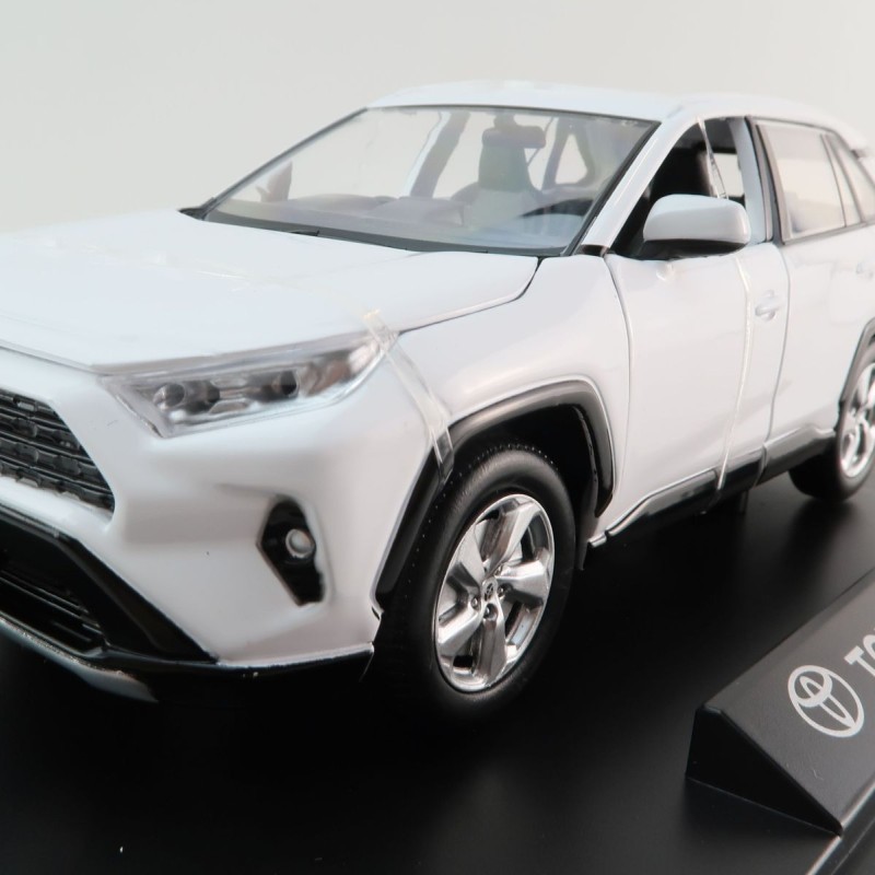 DDA Collectibles DDA124002 - Toyota RAV4 With Lights & Sounds White - Scale 1:24