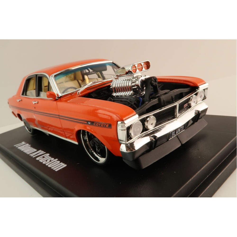 DDA Collectibles DDA24826 - Ford Falcon XY GTHO Slammed and Supercharged Orange - Scale 1:24