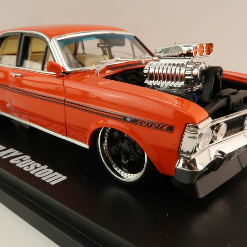 DDA Collectibles DDA24826 - Ford Falcon XY GTHO Slammed and Supercharged Orange - Scale 1:24
