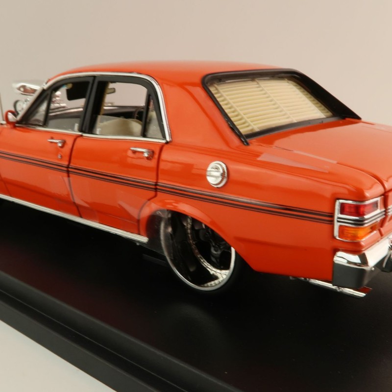 DDA Collectibles DDA24826 - Ford Falcon XY GTHO Slammed and Supercharged Orange - Scale 1:24