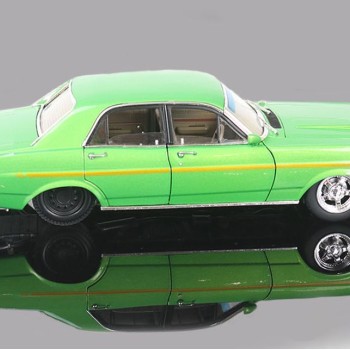 DDA Collectibles DDA24829 - Ford Falcon XW GS Burnout Car Green Metallic - Scale 1:24