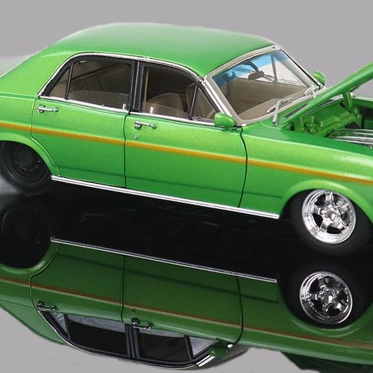 DDA Collectibles DDA24829 - Ford Falcon XW GS Burnout Car Green Metallic - Scale 1:24