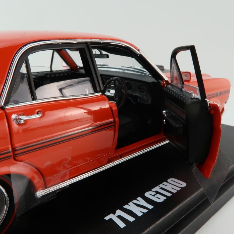 DDA Collectibles DDA24832 - Ford Falcon XY GTHO Phase 3 Sedan Vermillion Fire Black Stripes - Scale 1:24