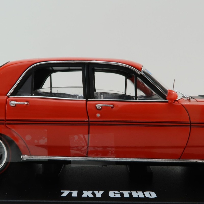 DDA Collectibles DDA24832 - Ford Falcon XY GTHO Phase 3 Sedan Vermillion Fire Black Stripes - Scale 1:24