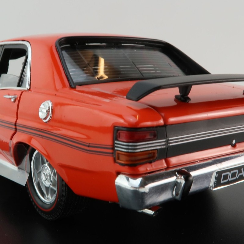 DDA Collectibles DDA24832 - Ford Falcon XY GTHO Phase 3 Sedan Vermillion Fire Black Stripes - Scale 1:24