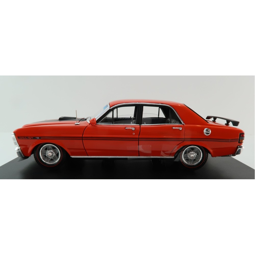 DDA Collectibles DDA24832 - Ford Falcon XY GTHO Phase 3 Sedan Vermillion Fire Black Stripes - Scale 1:24