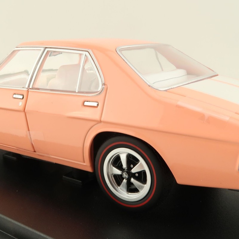 DDA Collectibles DDA312 - Holden HQ GTS Twin Turbo Monaro Light Tangerine - Scale 1:24