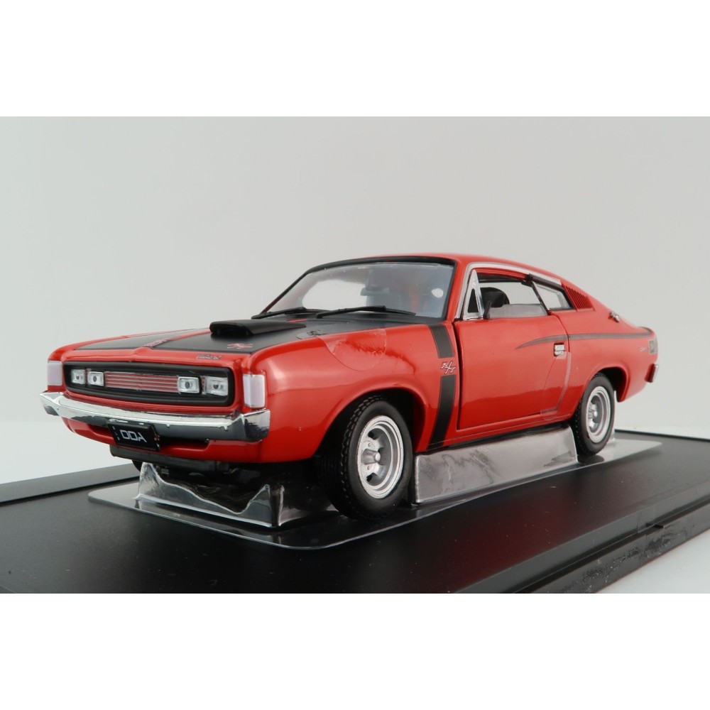 DDA Collectibles DDA32816 - Chrysler VH Valiant E38 R/T Charger Red  - Scale 1:32