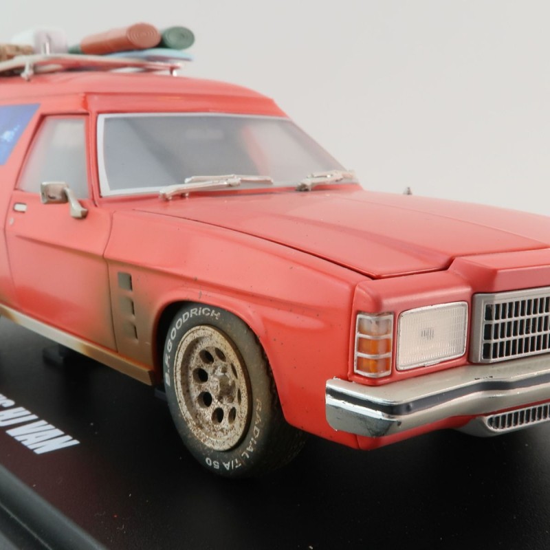 DDA Collectibles DDA500-D - 1975 Holden Max's HJ Panel Van Mad Max Dirty Version - Scale 1:24