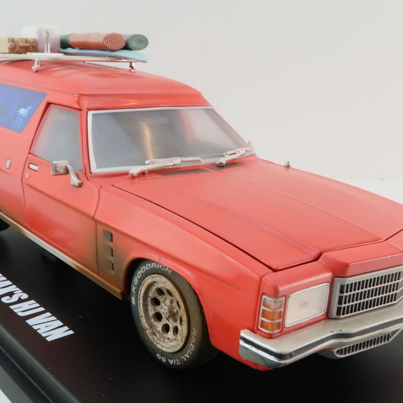 DDA Collectibles DDA500-D - 1975 Holden Max's HJ Panel Van Mad Max Dirty Version - Scale 1:24