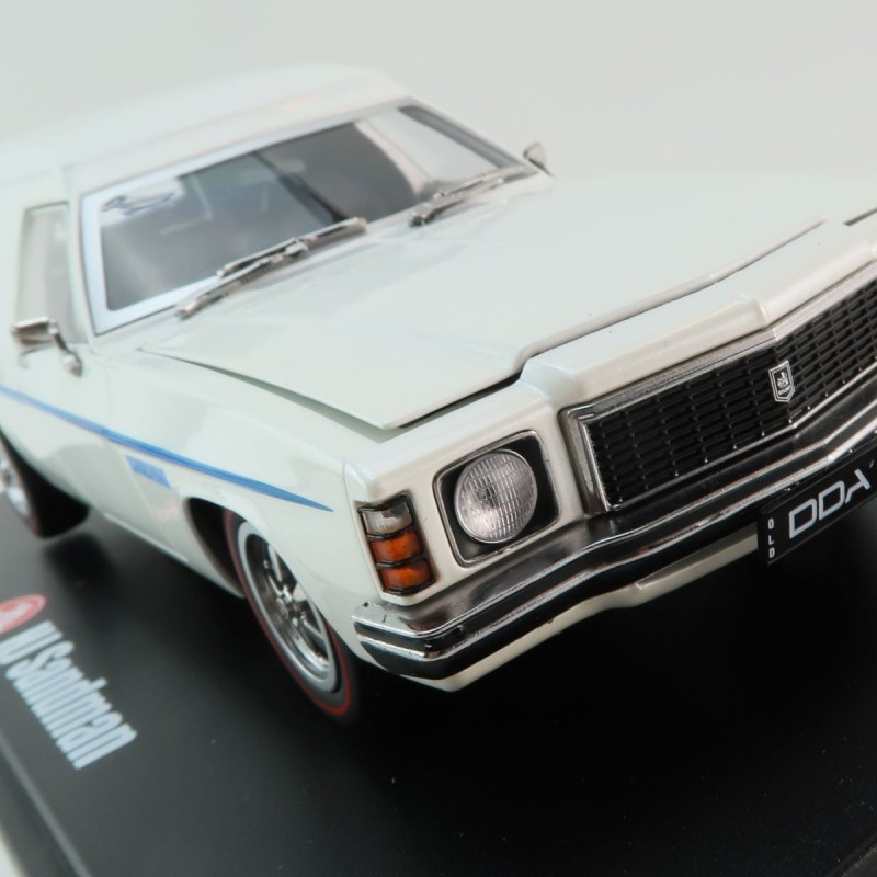 DDA Collectibles DDA513 - Holden HJ Sandman Panel Van Jack Frost White Metallic  - Scale 1:24