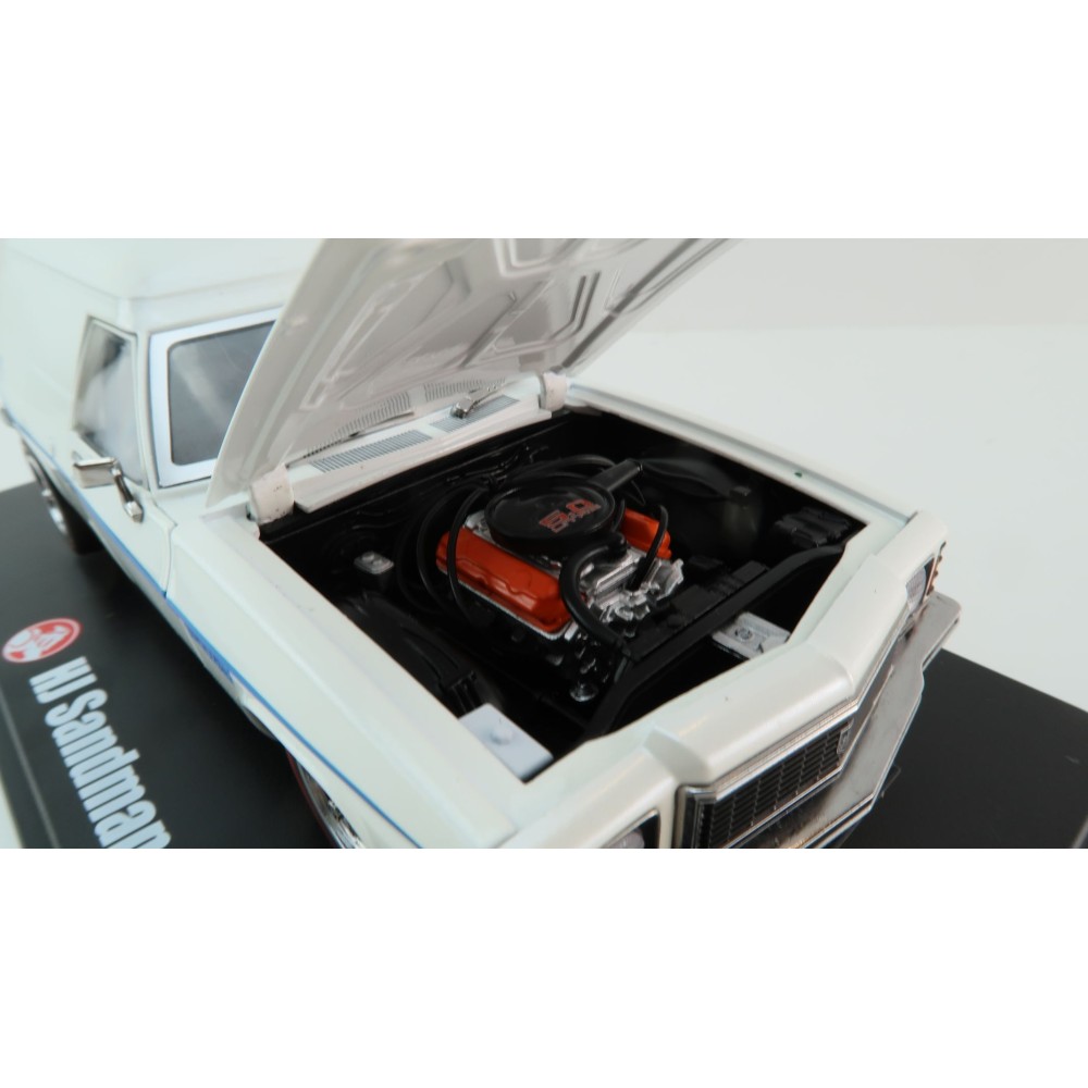 DDA Collectibles DDA513 - Holden HJ Sandman Panel Van Jack Frost White Metallic  - Scale 1:24