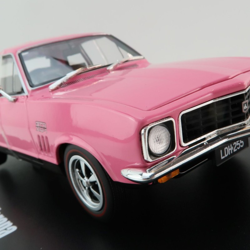 DDA Collectibles DDA620 - 1972 Holden LJ V8 Torana Strike Me Pink  - Scale 1:24