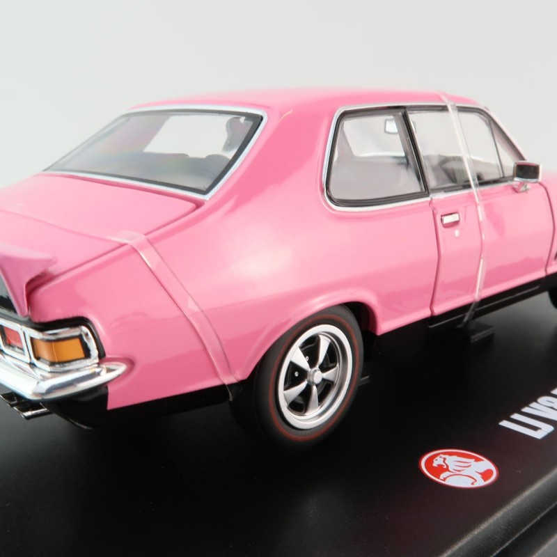 DDA Collectibles DDA620 - 1972 Holden LJ V8 Torana Strike Me Pink  - Scale 1:24
