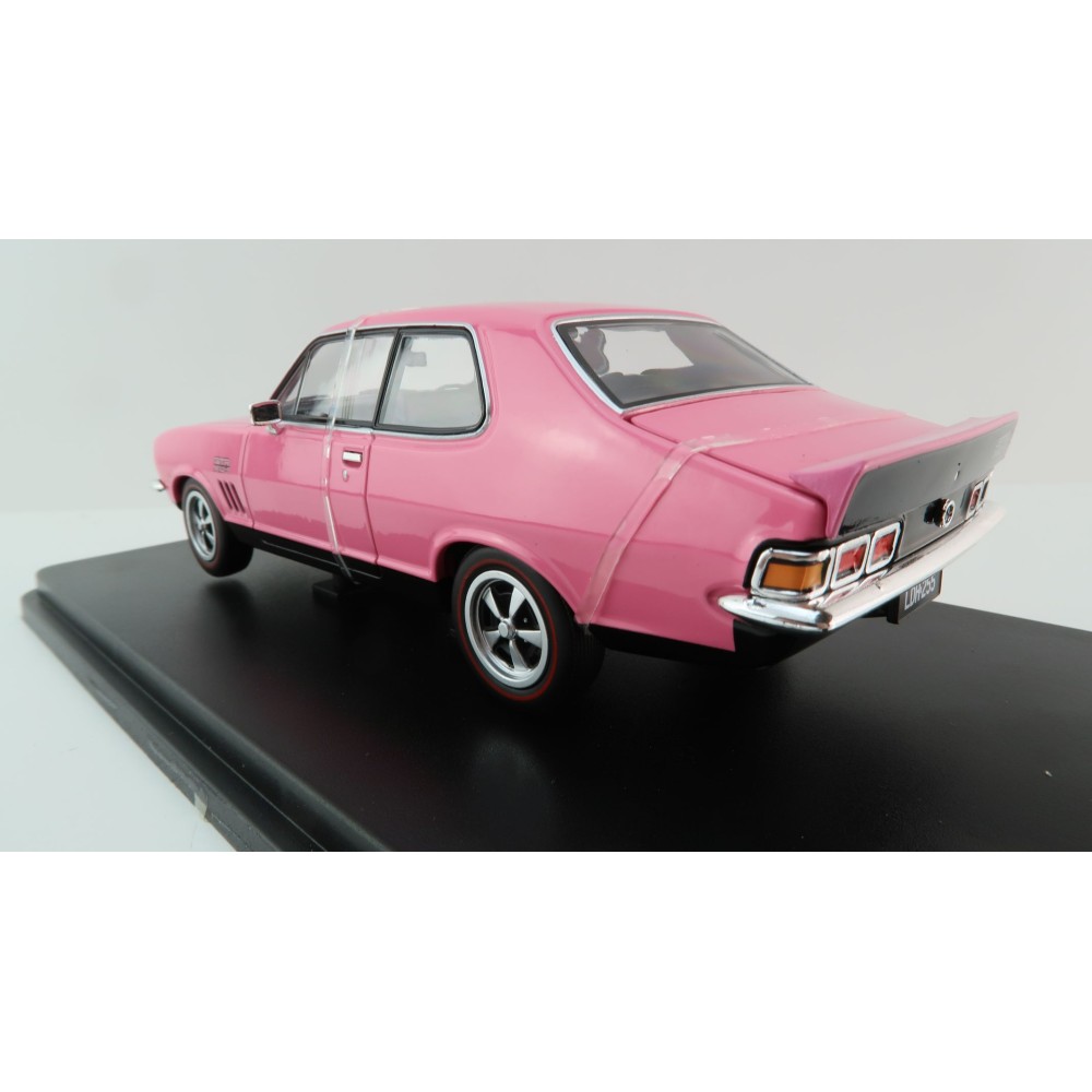 DDA Collectibles DDA620 - 1972 Holden LJ V8 Torana Strike Me Pink  - Scale 1:24