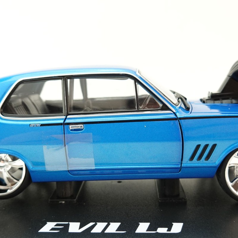 DDA Collectibles DDA623 - Metalic Blue Evil LJ 1973 Holden LJ Torana - Scale 1:24