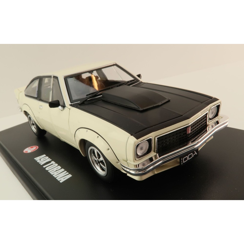 DDA Collectibles DDA800 - A9X Torana 308 Factory Car White Black - Scale 1:24